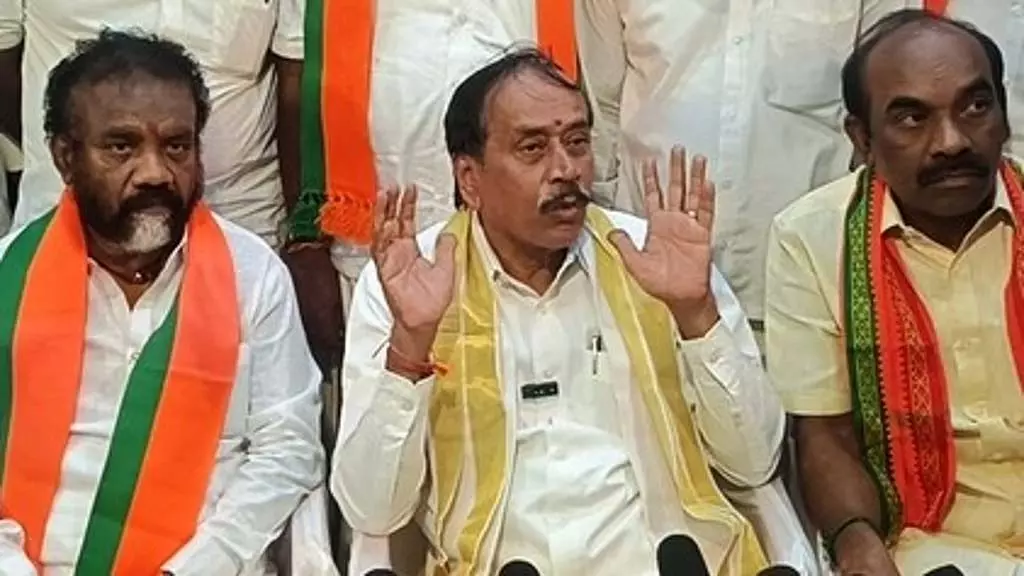 AIADMK-BJP गठबंधन के कारण डीएमके को हार का डर: एच. राजा AIADMK-BJP गठबंधन के कारण डीएमके को हार का डर: एच. राजा