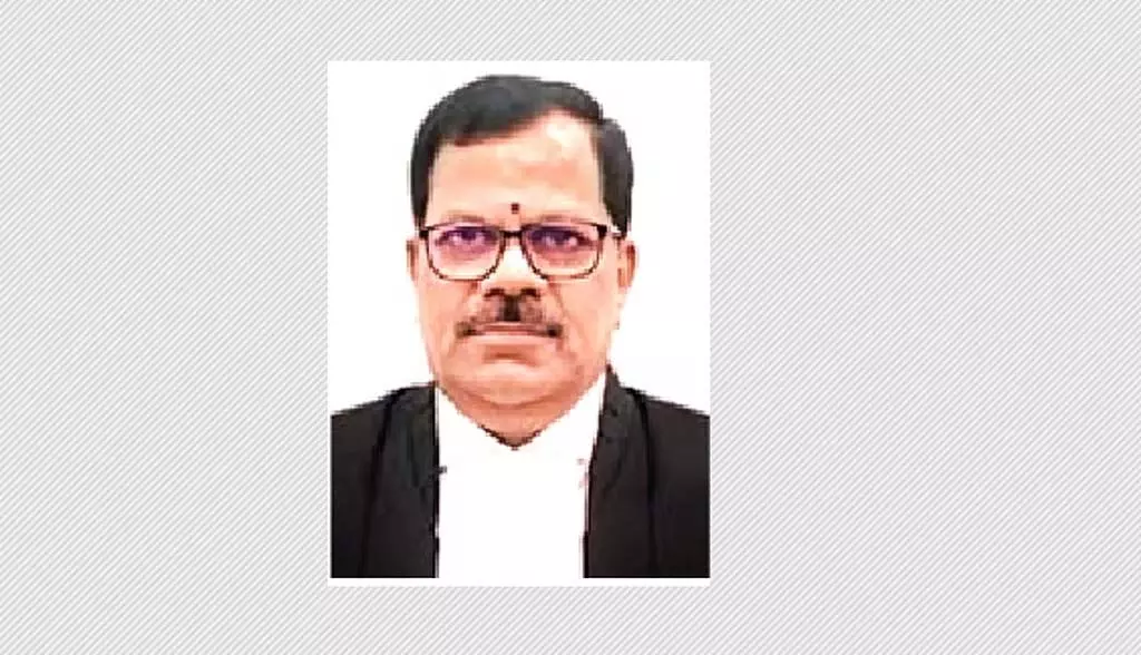MP HC के जज रिटायर: कामकाज के आखिरी दिन सुप्रीम कोर्ट से असंतोष MP HC के जज रिटायर: कामकाज के आखिरी दिन सुप्रीम कोर्ट से असंतोष