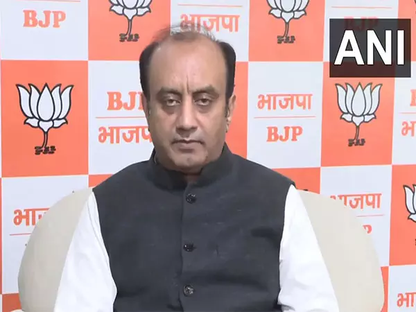 यह ममता बनर्जी सरकार की क्रूरता को दर्शाता है: मुर्शिदाबाद हिंसा पर तथ्य खोज समिति की रिपोर्ट पर BJP के सुधांशु त्रिवेदी यह ममता बनर्जी सरकार की क्रूरता को दर्शाता है: मुर्शिदाबाद हिंसा पर तथ्य खोज समिति की रिपोर्ट पर BJP के सुधांशु त्रिवेदी