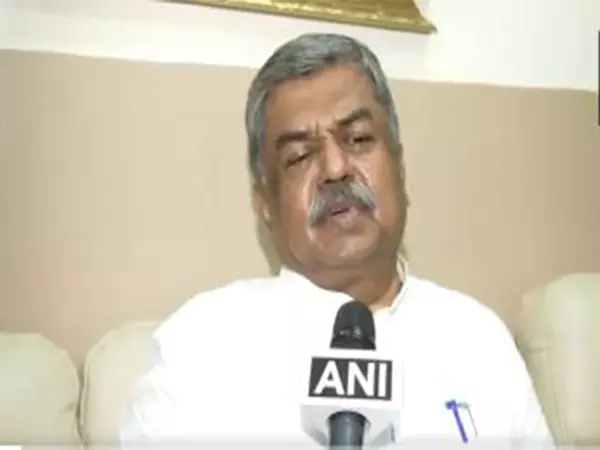 हमें बेंगलुरू में BJP द्वारा छोड़ी गई गंदगी को साफ करना होगा, इसमें समय लगेगा: कांग्रेस नेता बीके हरिप्रसाद हमें बेंगलुरू में BJP द्वारा छोड़ी गई गंदगी को साफ करना होगा, इसमें समय लगेगा: कांग्रेस नेता बीके हरिप्रसाद