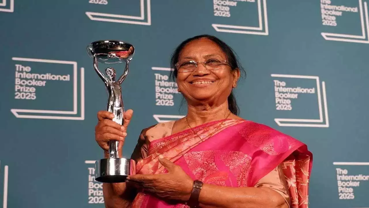 बानू मुश्ताक अंतरराष्ट्रीय बुकर पुरस्कार जीतने वाली पहली कन्नड़ लेखिका बनीं बानू मुश्ताक अंतरराष्ट्रीय बुकर पुरस्कार जीतने वाली पहली कन्नड़ लेखिका बनीं
