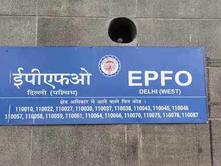 ईपीएफओ ने मार्च में जोड़े 14.58 लाख शुद्ध सदस्य, नए सब्सक्राइबर्स की संख्या 7.54 लाख रही ईपीएफओ ने मार्च में जोड़े 14.58 लाख शुद्ध सदस्य, नए सब्सक्राइबर्स की संख्या 7.54 लाख रही