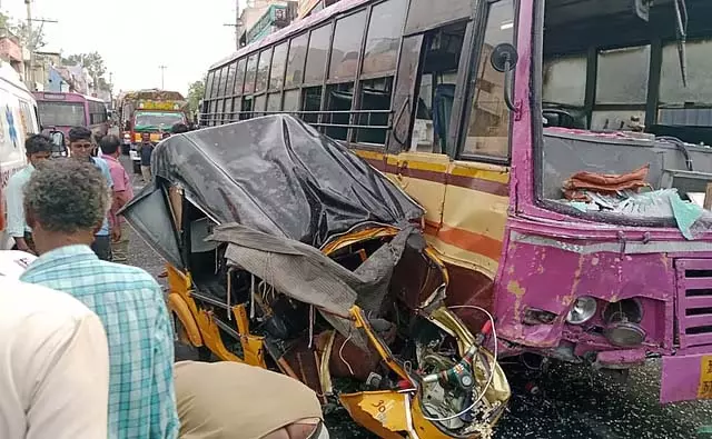 कटपडी में सरकारी बस-ऑटो टक्कर: एक की मौत कटपडी में सरकारी बस-ऑटो टक्कर: एक की मौत