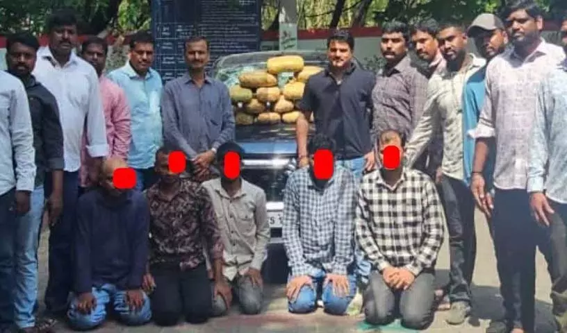 कुख्यात चेन स्नैचर, गांजा तस्कर Syed Saeed Hussain उर्फ लांबा साथियों के साथ गिरफ्तार कुख्यात चेन स्नैचर, गांजा तस्कर Syed Saeed Hussain उर्फ लांबा साथियों के साथ गिरफ्तार