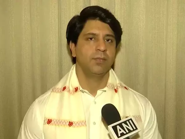 नेशनल हेराल्ड केस पर बोले शहजाद पूनावाला: लूटा है तो लौटाना है नेशनल हेराल्ड केस पर बोले शहजाद पूनावाला: लूटा है तो लौटाना है