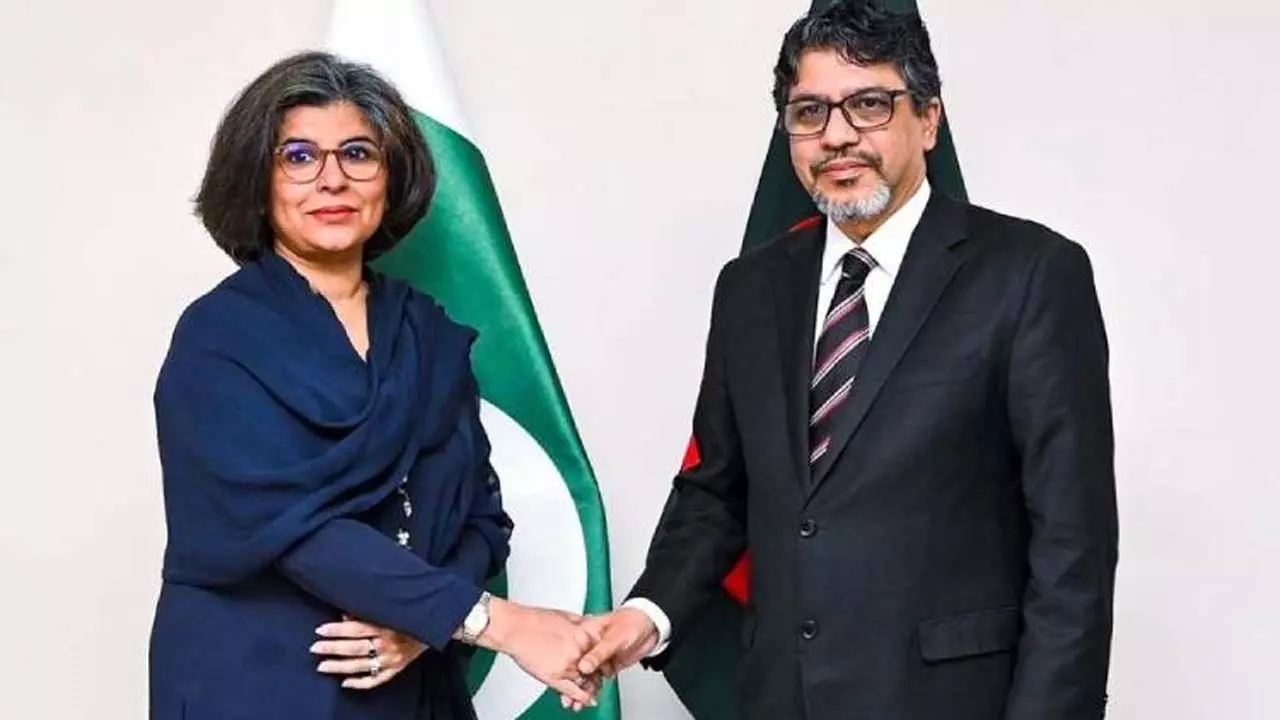 बांग्लादेश के विदेश सचिव जशीम उद्दीन यूनुस की अवहेलना करने के बाद पद से हटाए जा रहे हैं:रिपोर्ट बांग्लादेश के विदेश सचिव जशीम उद्दीन यूनुस की अवहेलना करने के बाद पद से हटाए जा रहे हैं:रिपोर्ट