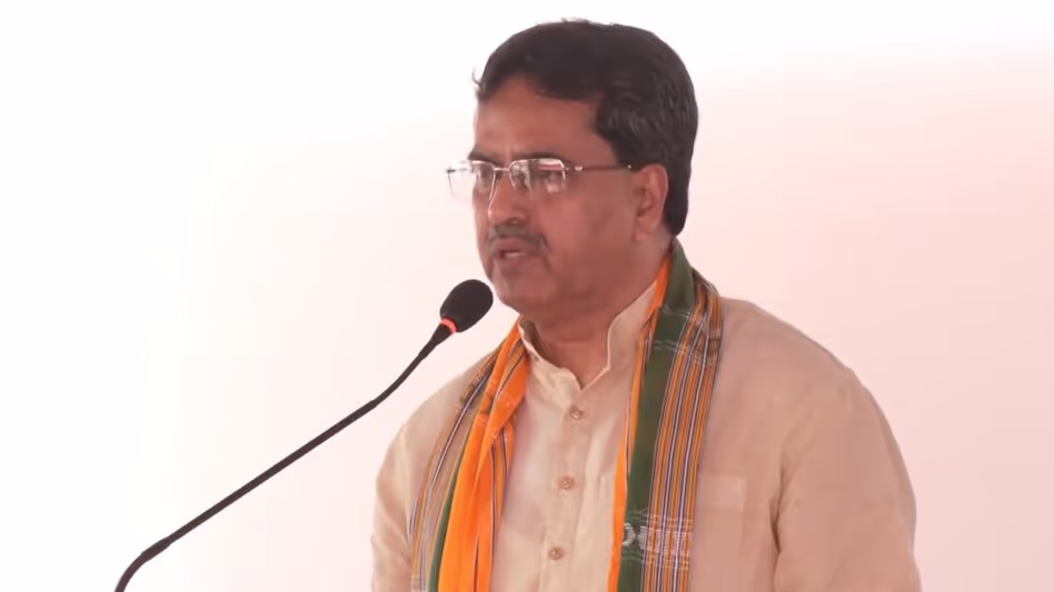 Tripura में अवैध प्रवेश से कानूनी तरीके से निपटा जाएगा सीएम साहा Tripura में अवैध प्रवेश से कानूनी तरीके से निपटा जाएगा सीएम साहा