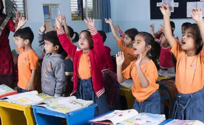 प्रदेश सरकार ने जारी की है अधिसूचना, फिर भी कई जिलों में असमंजस प्रदेश सरकार ने जारी की है अधिसूचना, फिर भी कई जिलों में असमंजस