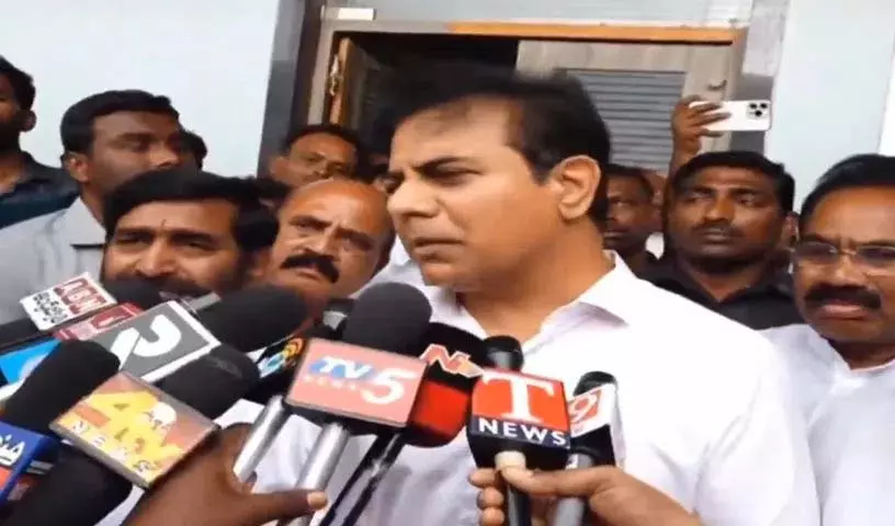KTR: कांग्रेस कालेश्वरम परियोजना को नष्ट करने की साजिश कर रही, तेलंगाना का विकास खतरे में पड़ रहा KTR: कांग्रेस कालेश्वरम परियोजना को नष्ट करने की साजिश कर रही, तेलंगाना का विकास खतरे में पड़ रहा