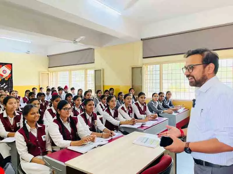 Ludhiana: छात्रों से कहा गया कि सपनों के लिए कड़ी मेहनत करें Ludhiana: छात्रों से कहा गया कि सपनों के लिए कड़ी मेहनत करें