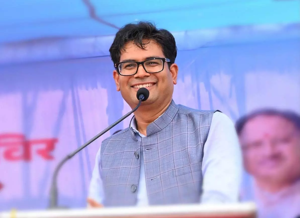 संवाद से समाधान की ओर, जन सेवा को समर्पित है सुशासन तिहार: मंत्री चौधरी संवाद से समाधान की ओर, जन सेवा को समर्पित है सुशासन तिहार: मंत्री चौधरी