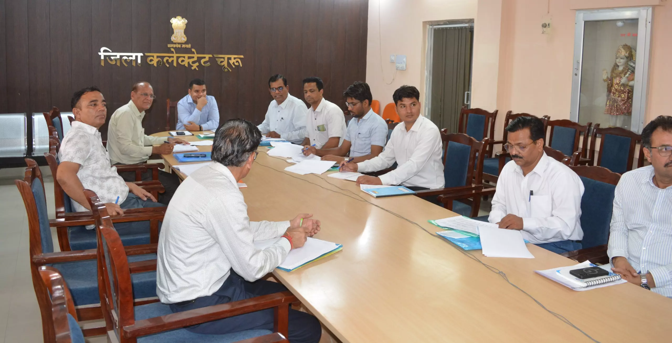 Churu: शिक्षा अधिकारी शैक्षिक उन्नयन के लिए करें समग्र प्रयास, स्कूलों में नामांकन बढ़ाएं Churu: शिक्षा अधिकारी शैक्षिक उन्नयन के लिए करें समग्र प्रयास, स्कूलों में नामांकन बढ़ाएं