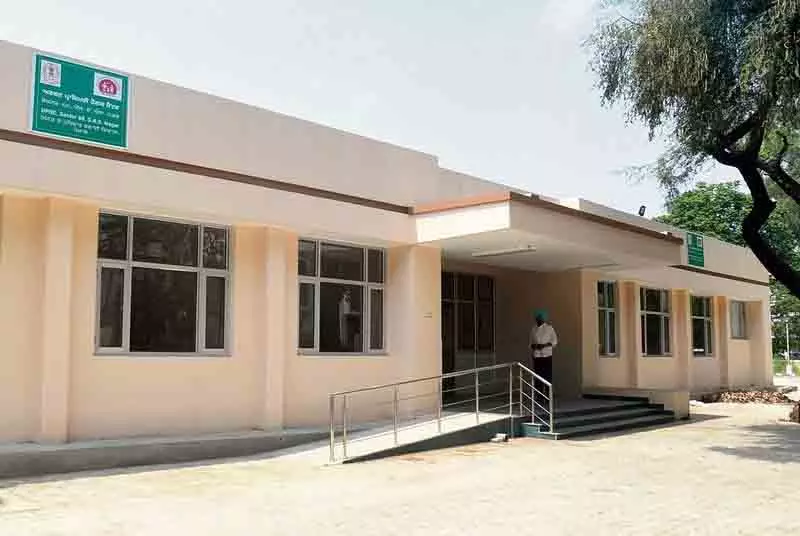 Chandigarh: उद्घाटन के कुछ सप्ताह के भीतर ही स्वास्थ्य केंद्र से उपकरण चोरी हो गए Chandigarh: उद्घाटन के कुछ सप्ताह के भीतर ही स्वास्थ्य केंद्र से उपकरण चोरी हो गए