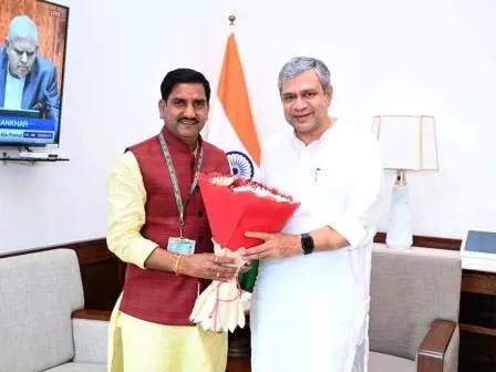 रेलवे मंत्री अश्विनी वैष्णव का केंद्रीय मंत्री तोखन साहू को पत्र रेलवे मंत्री अश्विनी वैष्णव का केंद्रीय मंत्री तोखन साहू को पत्र