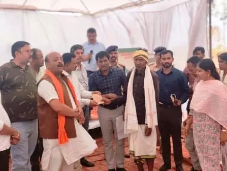 कलेक्टर जयवर्धन ने की बाल विवाह रोकने की अपील कलेक्टर जयवर्धन ने की बाल विवाह रोकने की अपील