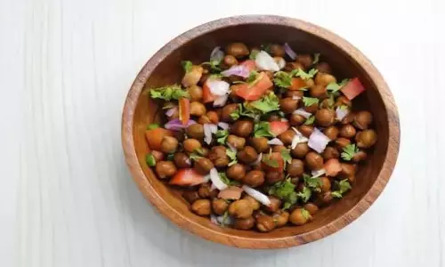 Boiled Chana Benefits :रोज सुबह उठते ही खाएं 1 कटोरी उबले हुए चने, होंगे ये फायदे