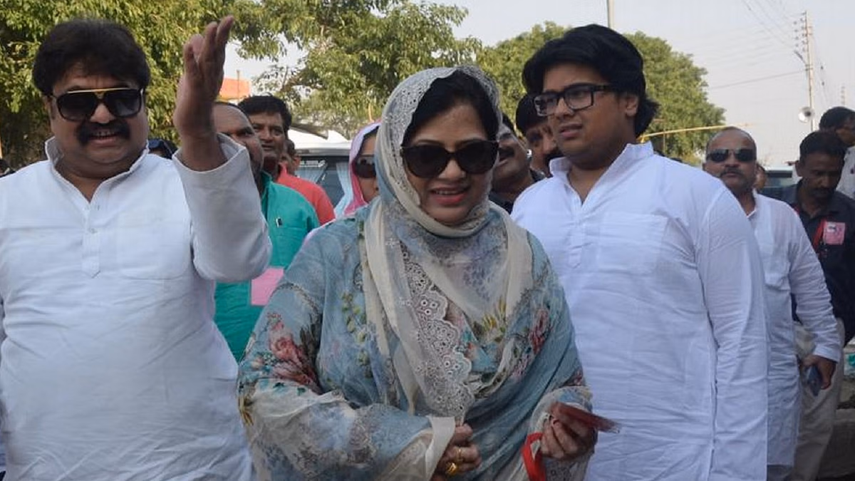 Badaun: फात्मा रज़ा ने निरीक्षण कर विकास कार्यों की प्रगति देखी Badaun: फात्मा रज़ा ने निरीक्षण कर विकास कार्यों की प्रगति देखी