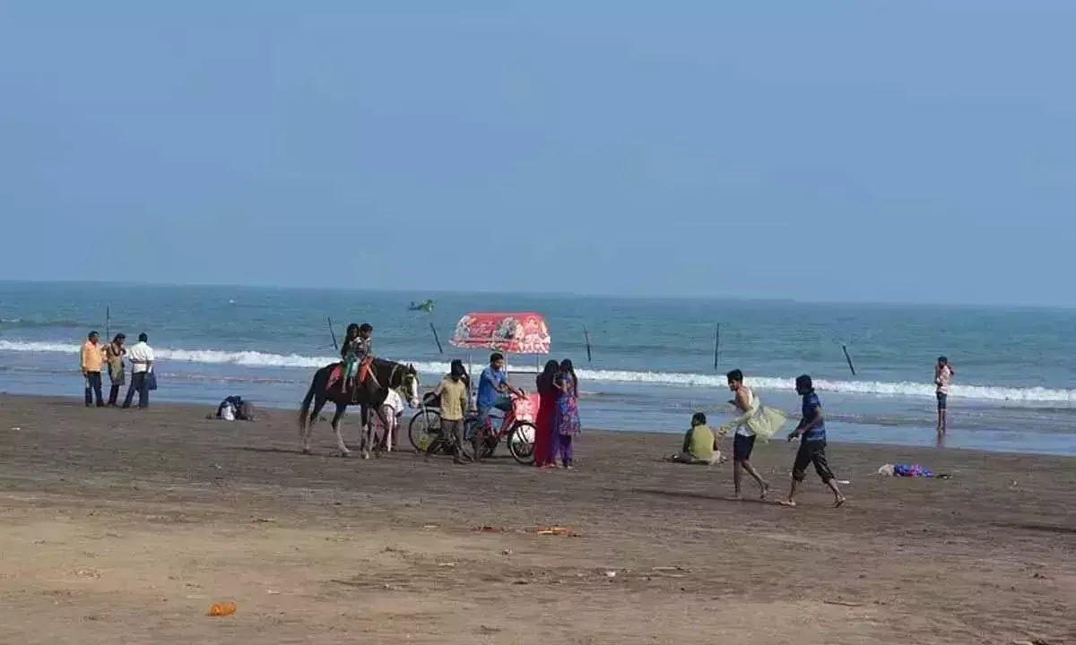Andhra: मंत्रियों ने मछलीपट्टनम समुद्र तट उत्सव की व्यवस्था पर चर्चा की