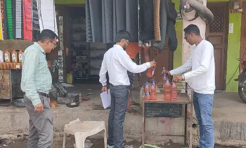 MP : गुजरात सीमा के पास अवैध पेट्रोल बिक्री के खिलाफ कार्रवाई