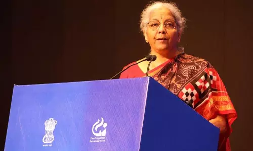 विनियामक मंजूरी में देरी से अनिश्चितता पैदा हो सकती है: Sitharaman विनियामक मंजूरी में देरी से अनिश्चितता पैदा हो सकती है: Sitharaman