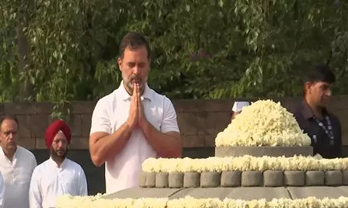 Rahul Gandhi और खड़गे ने पूर्व प्रधानमंत्री राजीव गांधी को उनकी 34वीं पुण्यतिथि पर श्रद्धांजलि दी