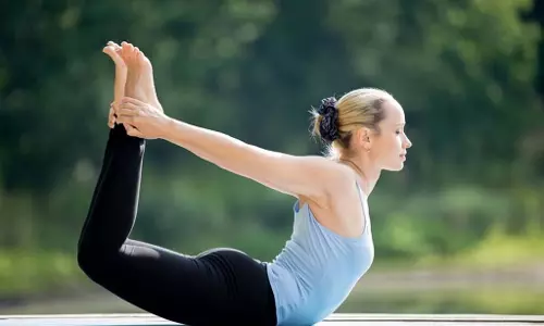 Yoga Tips: कंप्यूटर पर लंबे समय तक काम करने से बढ़ रही है सर्वाइकल की समस्या, इन योगासनों से पा सकते हैं लाभ