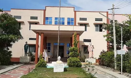 आवासीय विद्यालय: नियम सीट पाने में बाधा डालते
