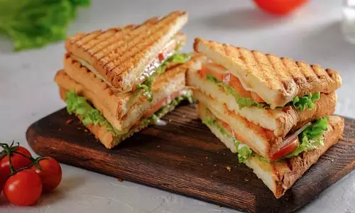Curd Sandwich Recipe: घर पर तैयार करें दही सैंडविच