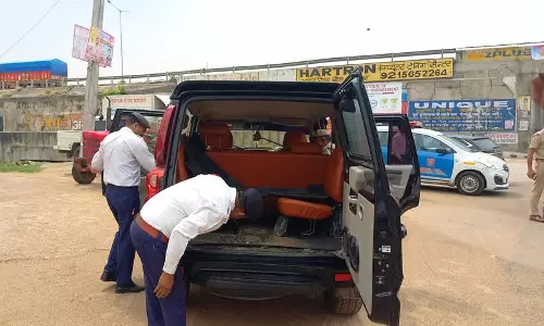 Jhajjar में गलत साइड ड्राइविंग, अवैध पार्किंग प्रमुख यातायात उल्लंघन Jhajjar में गलत साइड ड्राइविंग, अवैध पार्किंग प्रमुख यातायात उल्लंघन