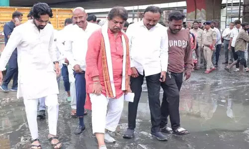 ग्रेटर बेंगलुरु पानी में डूबा हुआ है बेंगलुरु: अशोक ग्रेटर बेंगलुरु पानी में डूबा हुआ है बेंगलुरु: अशोक