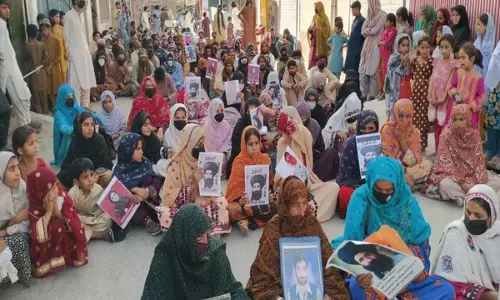 महरंग बलूच और BYC नेताओं की हिरासत के खिलाफ क्वेटा में विरोध प्रदर्शन