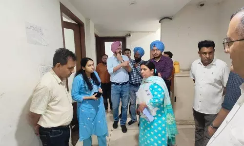 Amritsar DC ने विभिन्न रजिस्ट्रार कार्यालयों का किया औचक दौरा Amritsar DC ने विभिन्न रजिस्ट्रार कार्यालयों का किया औचक दौरा