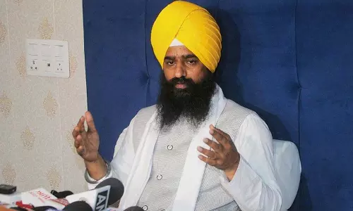 विशेषज्ञ सेल्युलाइड पर Sikh Gurus को चित्रित करने में उदार दृष्टिकोण के पक्ष में
