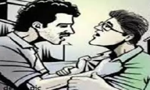 Loni: होटल पर अचानक हमला, कर्मचारी के साथ मारपीट का सनसनीख़ेज़ वीडियो वायरल