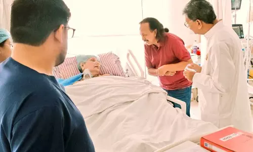 समाजसेवी सुदीप श्रीवास्तव की माता हॉस्पिटल में भर्ती, महंत ने जाना हालचाल समाजसेवी सुदीप श्रीवास्तव की माता हॉस्पिटल में भर्ती, महंत ने जाना हालचाल