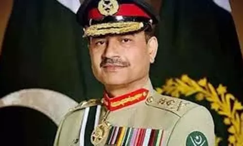 पाक सेना प्रमुख को फील्ड मार्शल के पद पर पदोन्नत किया गया पाक सेना प्रमुख को फील्ड मार्शल के पद पर पदोन्नत किया गया