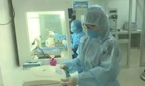 वियतनाम सरकार ने अस्पतालों से कोविड मामलों में वृद्धि के लिए तैयार रहने को कहा