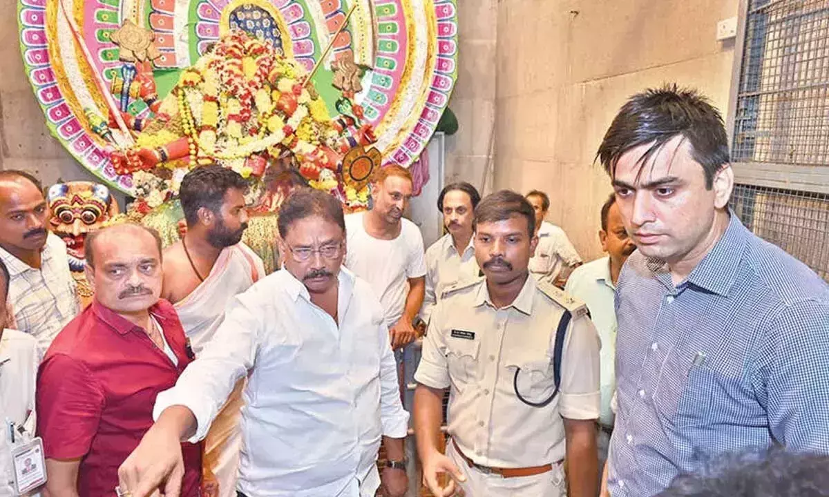Andhra: मुख्यमंत्री के कुप्पम दौरे के लिए सभी तैयारियां पूरी Andhra: मुख्यमंत्री के कुप्पम दौरे के लिए सभी तैयारियां पूरी