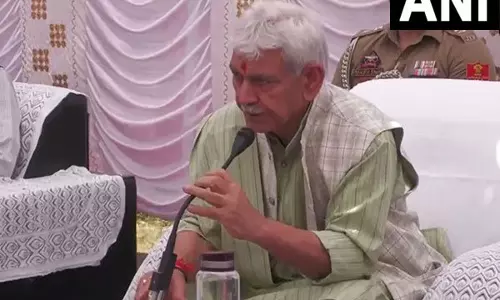 LG Manoj सिन्हा ने पुंछ गोलाबारी पीड़ितों से मुलाकात की, नौकरी, बंकर और पुनर्वास सहायता का वादा किया