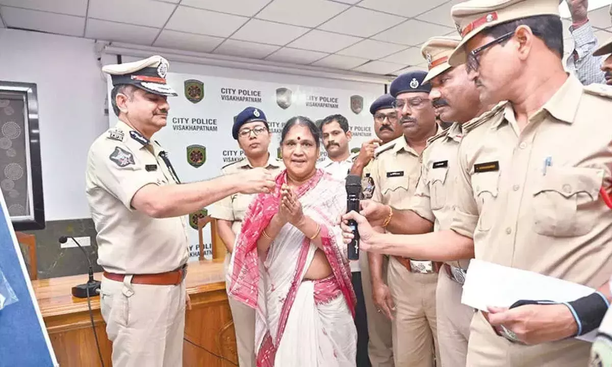 Andhra: पुलिस ने अप्रैल में 98 मामले पकड़े