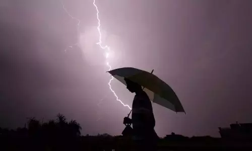 बारिश भारी होगी; मौसम विभाग ने जारी की तूफान की चेतावनी