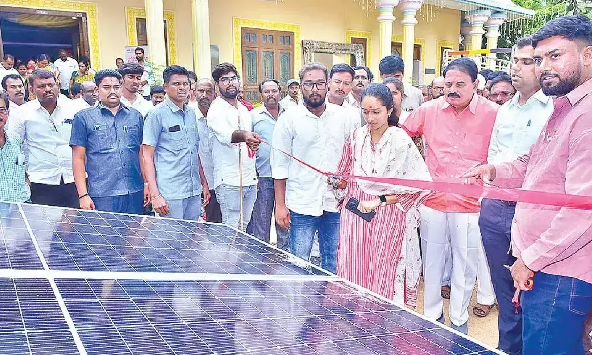 Collector ने सूर्य घर योजना से बिजली बिल में बचत का आह्वान किया