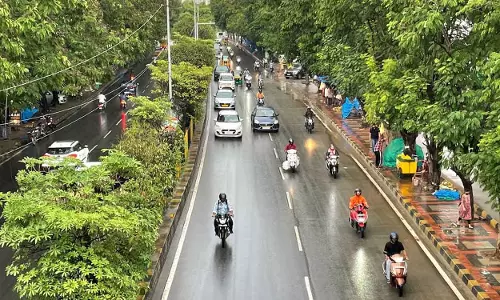 Hyderabad में आज भारी बारिश हुई, शहर में तापमान में भारी गिरावट
