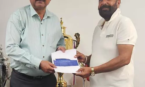 Olympian Sanjeev राउंड ग्लास अकादमी में सहायक तकनीकी प्रमुख Olympian Sanjeev राउंड ग्लास अकादमी में सहायक तकनीकी प्रमुख