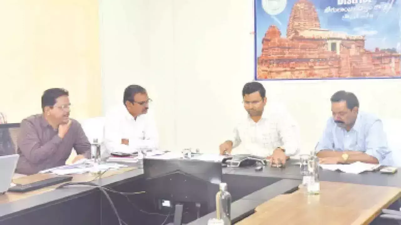 नेट्टेमपाडु परियोजना के लिए भूमि अधिग्रहण में तेजी लाई जाए: DC