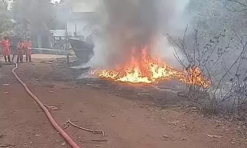 Porvorim में ईथरनेट एक्सप्रेस स्टॉकयार्ड में आग लगने से 1 करोड़ मूल्य की फाइबर केबलें क्षतिग्रस्त Porvorim में ईथरनेट एक्सप्रेस स्टॉकयार्ड में आग लगने से 1 करोड़ मूल्य की फाइबर केबलें क्षतिग्रस्त