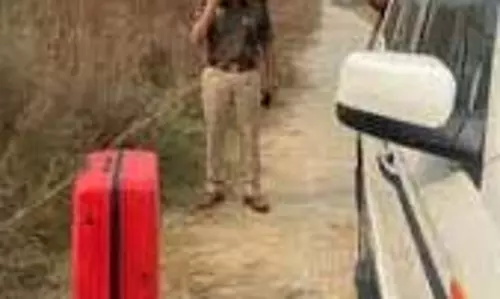 Karnataka: बेंगलुरु रेलवे ट्रैक के पास सूटकेस में महिला का शव मिला