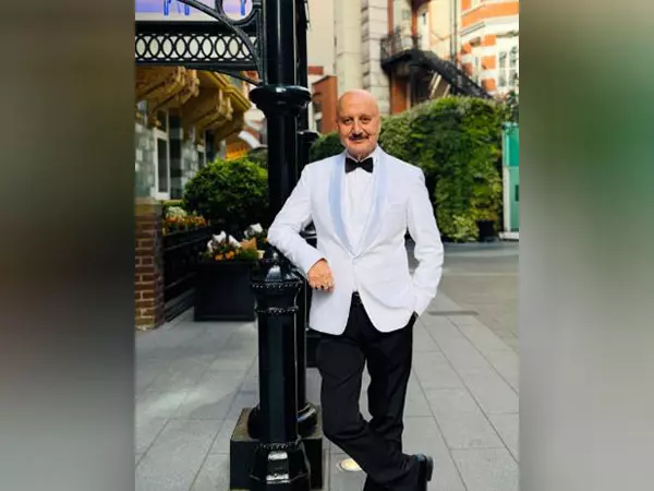 Anupam Kher अपनी फिल्म तन्वी द ग्रेट के लंदन प्रीमियर के लिए तैयार, Anupam Kher अपनी फिल्म तन्वी द ग्रेट के लंदन प्रीमियर के लिए तैयार,