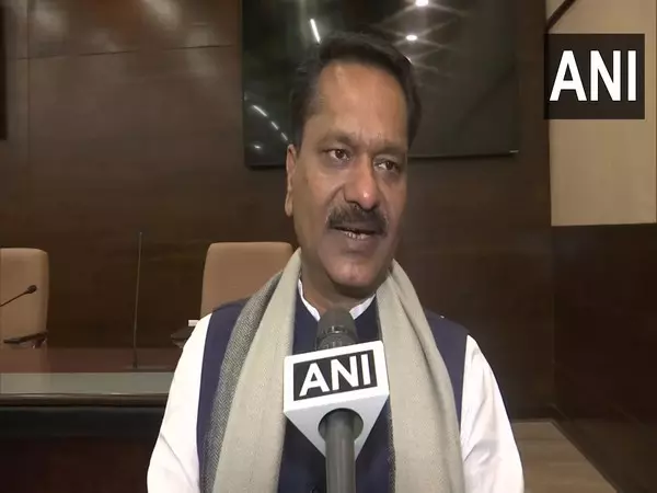 Assam: स्वास्थ्य मंत्री ने अंतर्राष्ट्रीय योग दिवस की तैयारियों की समीक्षा की Assam: स्वास्थ्य मंत्री ने अंतर्राष्ट्रीय योग दिवस की तैयारियों की समीक्षा की