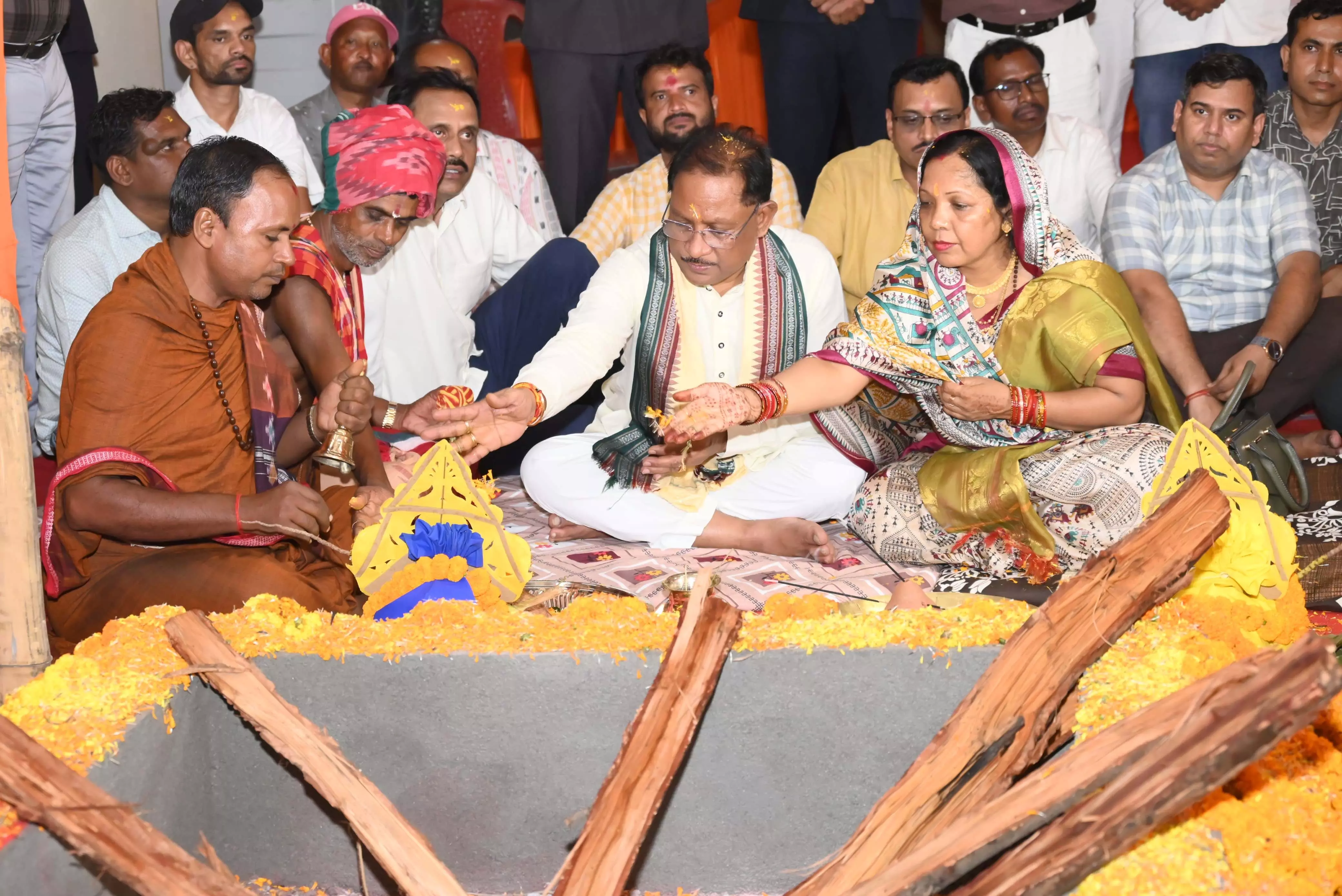 भगवान जगन्नाथ मंदिर के प्राण प्रतिष्ठा कार्यक्रम में शामिल हुए मुख्यमंत्री साय भगवान जगन्नाथ मंदिर के प्राण प्रतिष्ठा कार्यक्रम में शामिल हुए मुख्यमंत्री साय